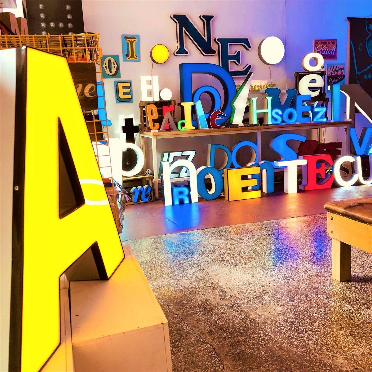 Panneaux et Lettres Lumineuses